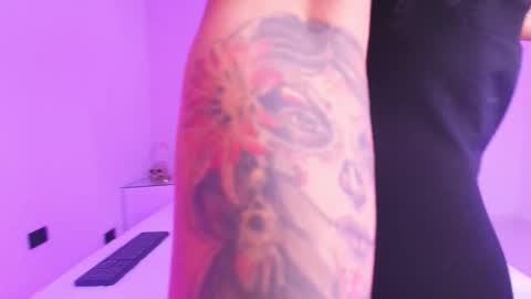 Aura  online show from November 1, 12:07 pm