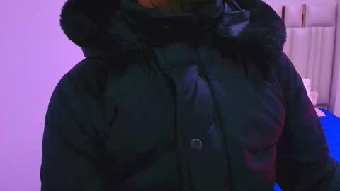 Aura  online show from November 8, 11:54 am