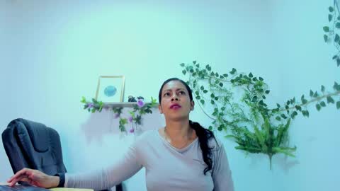 canelaa___ online show from October 15, 2:06 pm