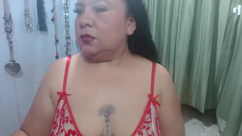 Snapshot of canelacollins chatting on November 3, 4:25 am CanelaCollins online show from November 3, 4:25 am