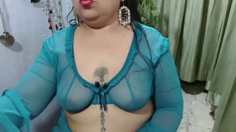 Snapshot of canelacollins chatting on December 5, 3:59 am CanelaCollins online show from December 5, 3:59 am