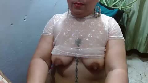 Snapshot of canelacollins chatting on March 19, 4:16 am CanelaCollins online show from March 19, 4:16 am