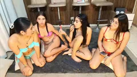 Sara online show from December 3, 11:47 pm