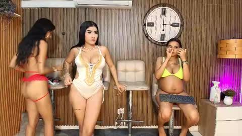 Sara online show from March 10, 11:15 am