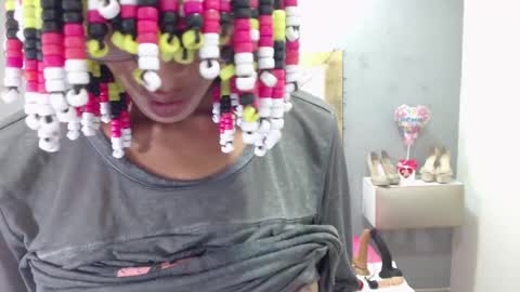 Snapshot of canella_hotx chatting on January 16, 3:02 pm Canela online show from January 16, 3:02 pm