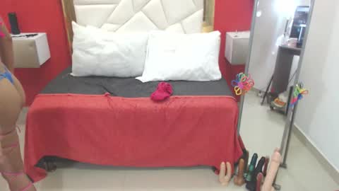 Snapshot of canella_hotx chatting on October 4, 2:48 pm Canela online show from October 4, 2:48 pm