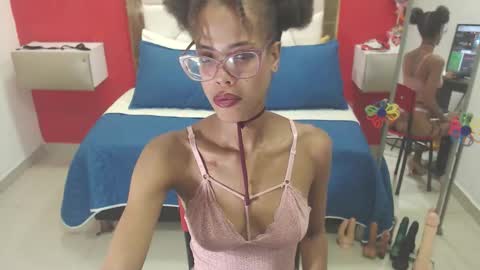 Snapshot of canella_hotx chatting on October 6, 4:15 pm Canela online show from October 6, 4:15 pm