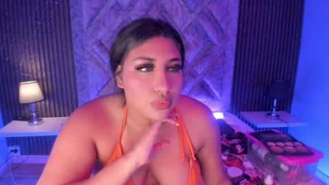 GABRIELA LOPEZ online show from February 12, 4:01 am