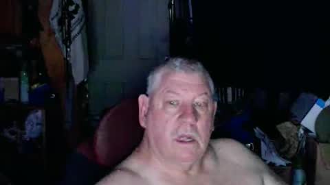 Snapshot of canoelicker69 chatting on September 15, 10:15 am canoelicker69 online show from September 15, 10:15 am