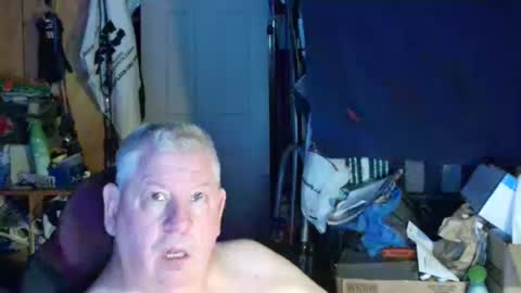 Snapshot of canoelicker69 chatting on September 22, 10:39 am canoelicker69 online show from September 22, 10:39 am