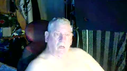 Snapshot of canoelicker69 chatting on October 16, 11:44 am canoelicker69 online show from October 16, 11:44 am