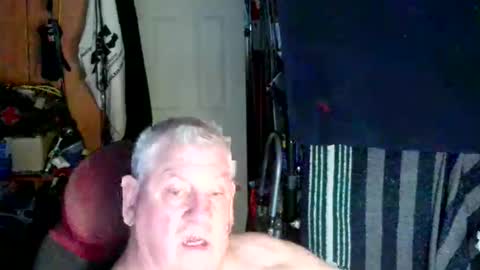 Snapshot of canoelicker69 chatting on October 22, 7:35 pm canoelicker69 online show from October 22, 7:35 pm