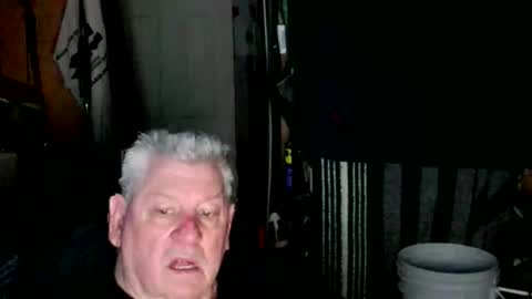 canoelicker69 online show from January 17, 10:42 am