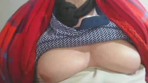 Cinzia  ex regina  online show from January 16, 4:00 pm