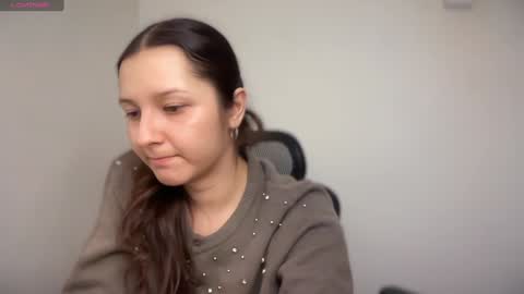 Emma online show from February 6, 2:26 pm