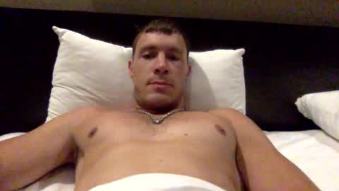 Snapshot of capt_oliver chatting on November 2, 4:42 pm follow my twitter online show from November 2, 4:42 pm