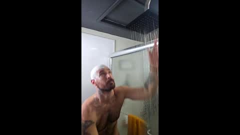 captainjigga86 online show from April 24, 4:42 pm