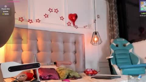 Snapshot of caraiosh_ chatting on February 26, 11:41 am Cara online show from February 26, 11:41 am