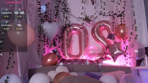 Snapshot of caramelangels chatting on December 1, 5:23 am Viola Marika and Visma online show from December 1, 5:23 am