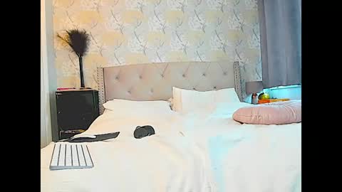 Snapshot of caramelsafiyaxo chatting on June 22, 5:54 pm Safiya online show from June 22, 5:54 pm