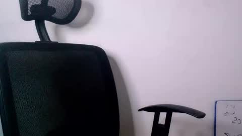 Snapshot of cardiboy chatting on October 3, 12:07 am Caroline muscular crossdresser mistress online show from October 3, 12:07 am