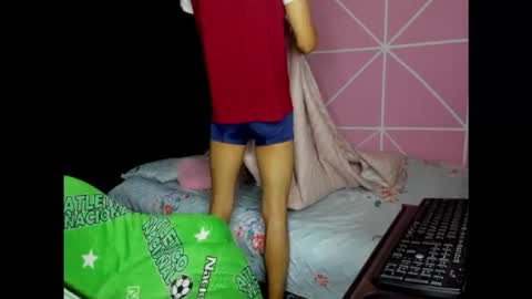 Snapshot of cardrey05 chatting on November 18, 4:39 am Carlos and Cristian online show from November 18, 4:39 am