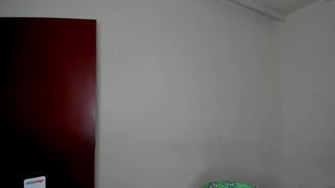 Snapshot of cardrey05 chatting on November 21, 2:43 am Carlos and Cristian online show from November 21, 2:43 am