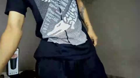 Snapshot of cardrey05 chatting on December 14, 2:50 am Carlos and Cristian online show from December 14, 2:50 am