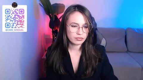 Mary online show from October 23, 3:22 pm