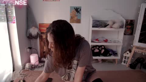 NONA    follow online show from January 18, 7:17 am