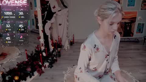 NONA    follow online show from October 29, 6:04 am