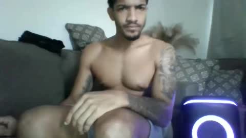 caribbeanboy297 online show from April 22, 12:18 pm