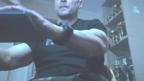 Laz online show from April 8, 5:07 am