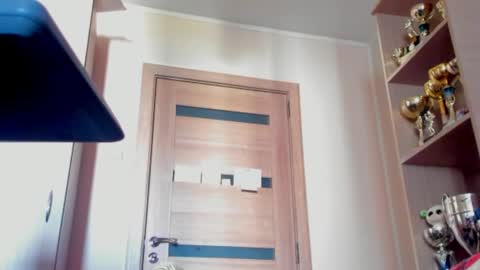 Laz online show from April 20, 11:57 am