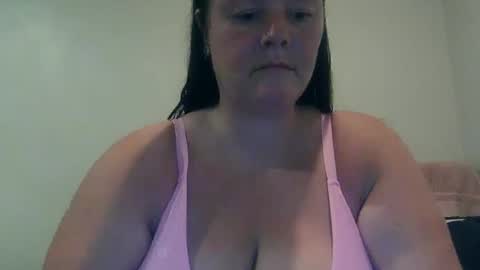Snapshot of carinabro10 chatting on November 4, 4:22 am carinabro10 online show from November 4, 4:22 am