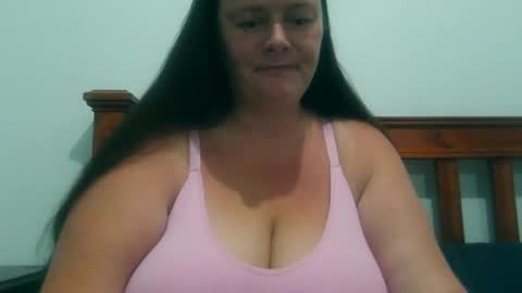 Snapshot of carinabro10 chatting on November 30, 4:05 am carinabro10 online show from November 30, 4:05 am