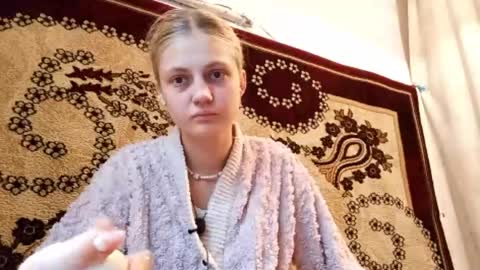 Kira online show from April 23, 2:57 am