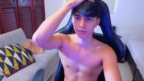 carl_dixon online show from October 3, 7:22 pm