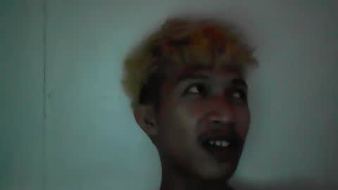 Snapshot of carl_ets13 chatting on May 18, 5:46 am carlets online show from May 18, 5:46 am