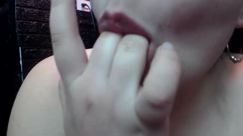 Snapshot of carla_999 chatting on October 4, 2:04 pm carla_999 online show from October 4, 2:04 pm