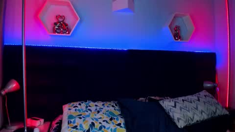 carla online show from February 10, 5:00 am