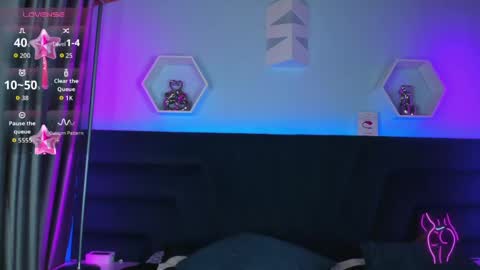 carla online show from April 22, 5:43 am