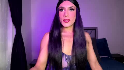 Snapshot of carla_santini chatting on February 10, 11:34 pm Carla Santini online show from February 10, 11:34 pm