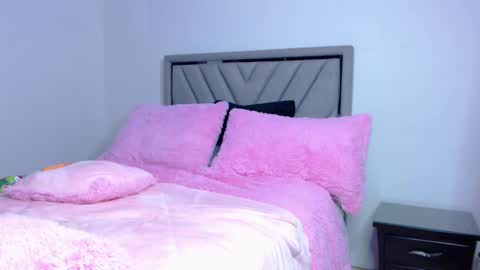 Snapshot of carla_santini chatting on March 2, 2:19 am Carla Santini online show from March 2, 2:19 am