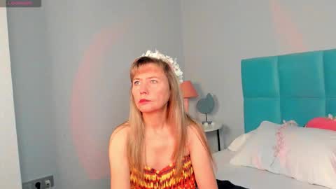 Snapshot of carla_vogue chatting on November 9, 3:38 am Carla Vogue online show from November 9, 3:38 am