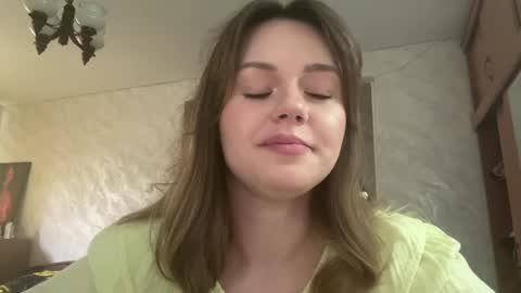 Lesly online show from April 23, 12:04 pm