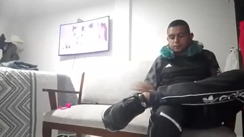 carlandelli1 online show from February 18, 3:35 am