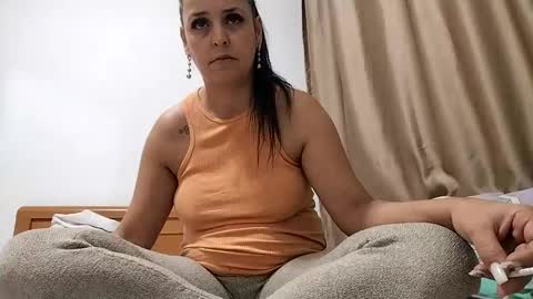 carlasweet00 online show from November 1, 2:24 am