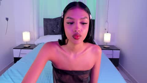 Snapshot of carley_lux chatting on September 9, 5:45 pm carley lux online show from September 9, 5:45 pm