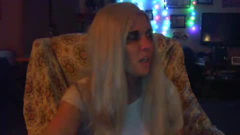 Snapshot of carleyquinn42183 chatting on December 28, 10:58 am Carley online show from December 28, 10:58 am